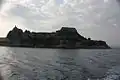 Blick vom Meer auf die alte Festung