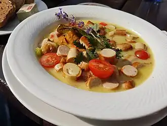 Bratwurstsalat