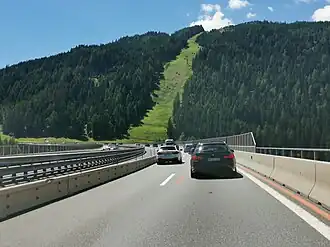 Die Brenner Autobahn bei Steinach am Brenner (Aufnahme 2020)