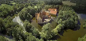 Luftbild der Burg Vischering