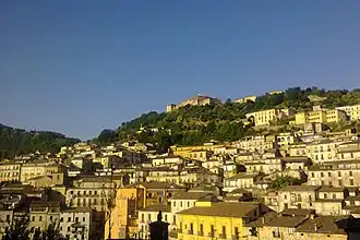Cosenza, Blick zum Kastell auf dem Colle Pancrazio