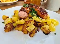 Gebratener Chili-Lyoner mit Bratkartoffeln