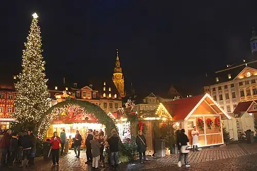 Der Weihnachtsmarkt auf dem Marktplatz