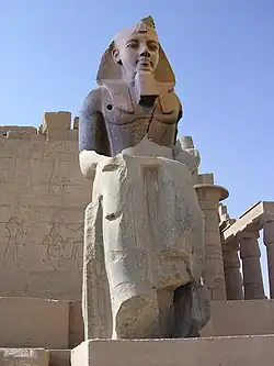 Digital zusammengefügter Koloss Ramses’ II.