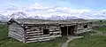 Die Holzhütte von Cunningham vor der Kulisse der Tetons