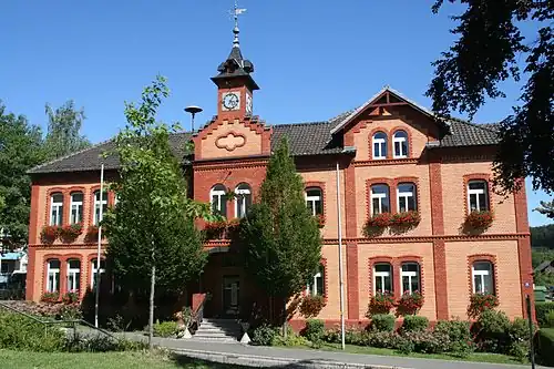 Dörfles-Esbach, das Rathaus