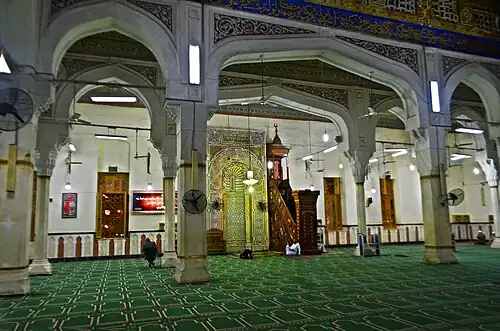 Mihrab und Minbar der Moschee