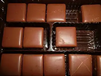 in der üblichen Verpackung