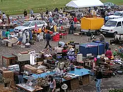 Flohmarkt auf der Elbwiese