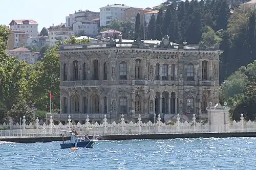 Der Sommerpalast Küçük Su Kasrı