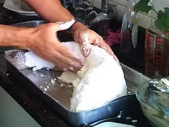 Fisch in Salzkruste