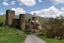 Die Wehrkirchenanlage Ananuri