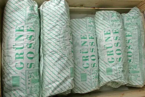 verpackte Frankfurter Grüne Soße-Kräuter, fotografiert auf dem Marburger Wochenmarkt