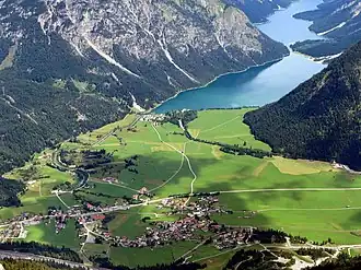 Heiterwang, Ansicht von Süden mit dem Heiterwanger See