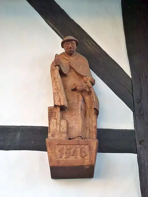Holzskulptur am Ältesten Haus