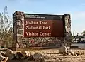 Das Hinweisschild zum Joshua Tree National Park Visitor Center