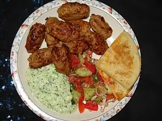 Kafta mit Beilagen