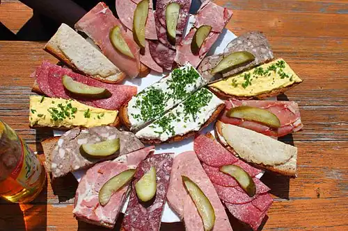 Brotzeitteller in der Kleinrehmühle