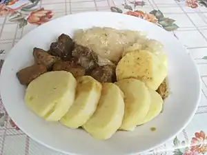 Vepřo-knedlo-zelo - Knödel-Schwein-Kraut