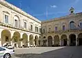 Innenhof des Palazzo del Celestini