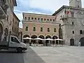 Piazza in Ascoli Piceno (Caffe Meletti)