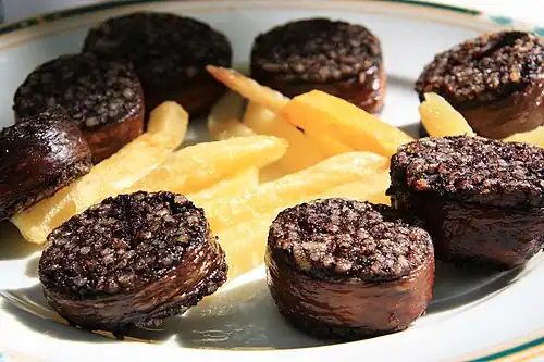 Morcilla mit Pommes