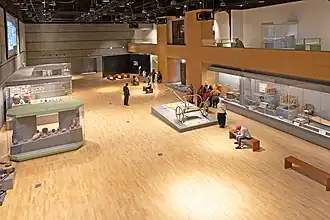 Ausstellungshalle im NMEC
