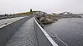Die Schäreninsel Myrbærholm mit dem Atlantic Highway Monument