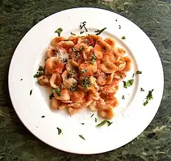 Orecchiette mit Tomatensoße