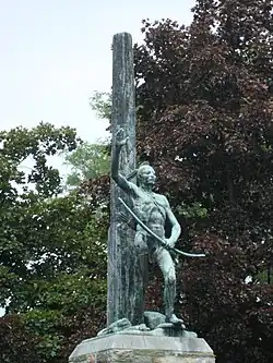 Die Painted Post-Statue.