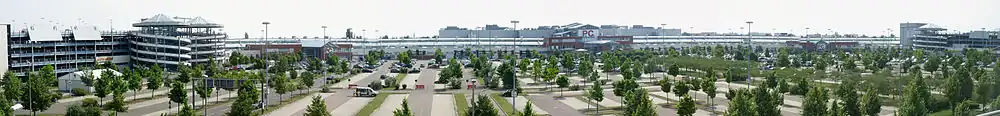 Paunsdorf Center