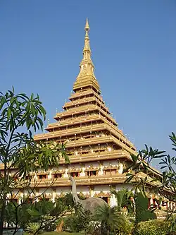 Neunstöckiger Stupa des Wat Phra Mahathat Kaen Nakhon