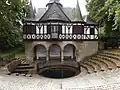 Die Popperöder Quelle mit dem Brunnenhaus