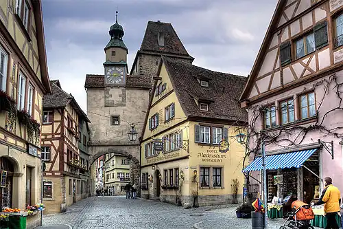 Rothenburg: · Markusturm . Blick von der Rödergasse]