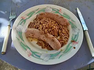 Würste mit Linsen