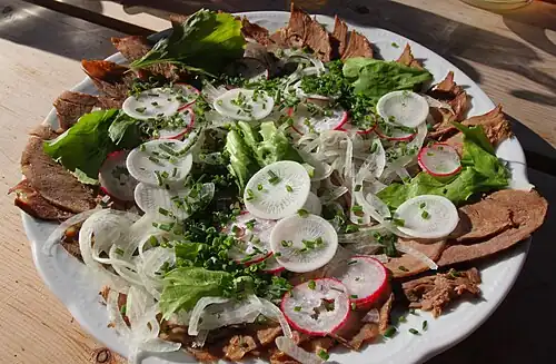 Saures Rindfleisch
