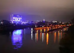Main mit Weststadt und nächtlicher Skyline