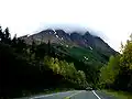 Blick von der Alaska Route 1 auf die Kenai-Mountains