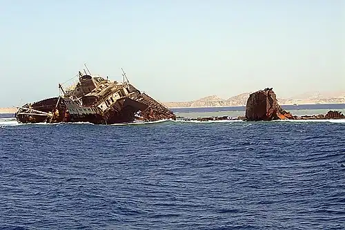 Wrack der Lullia, Straße von Tīrān