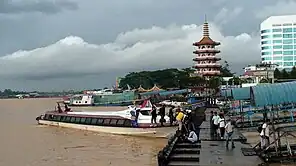 Am Pier von Sibu