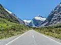 Die Milford Road nahe dem Homer Tunnel