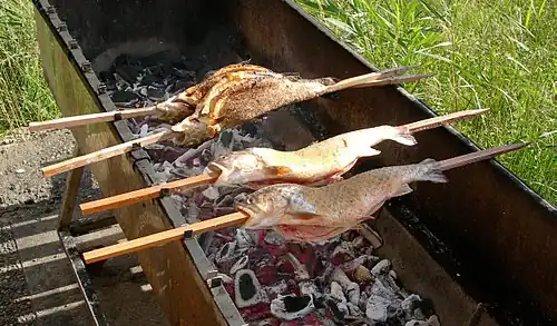Steckerlfisch auf dem Grill
