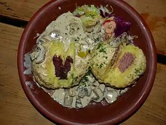 Gefüllte Klöße mit Rot- und Leberwurst