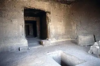 Im Inneren des Tempels des Amun