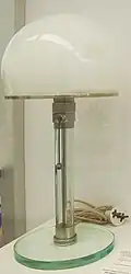 Bauhaus-Lampe (Wilhelm Wagen­feld)