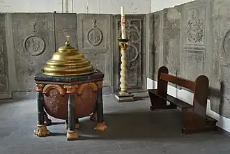 Romanischer Taufstein
