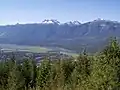 Blick vom Mount Revelstoke auf Revelstoke und den Columbia River