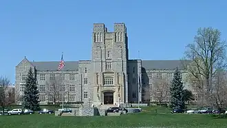 Burruss Hall, Sitz der Verwaltung