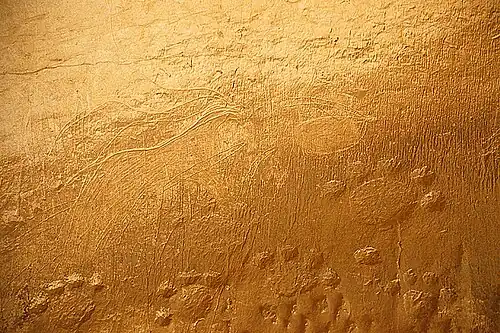 Tierdarstellungen im ersten Raum der Höhle