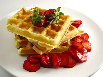 Waffeln mit Erdbeeren